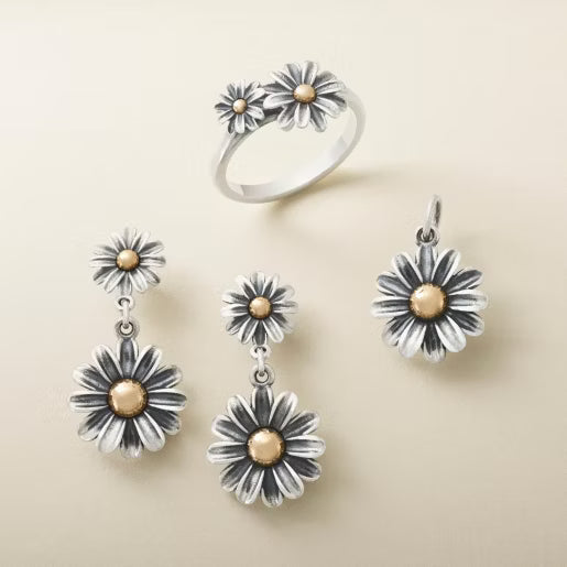 Blooming Daisies Ring