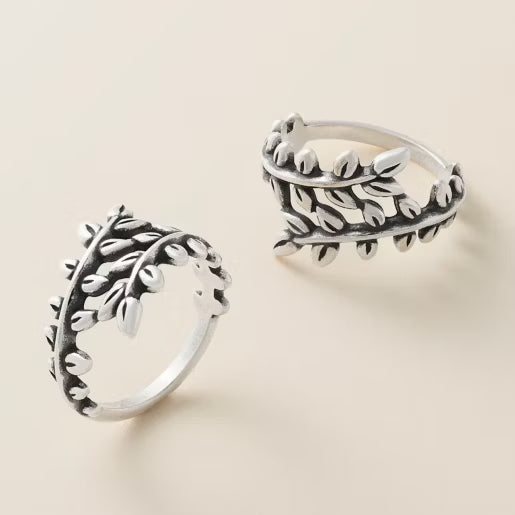 Delicate Vines Ring